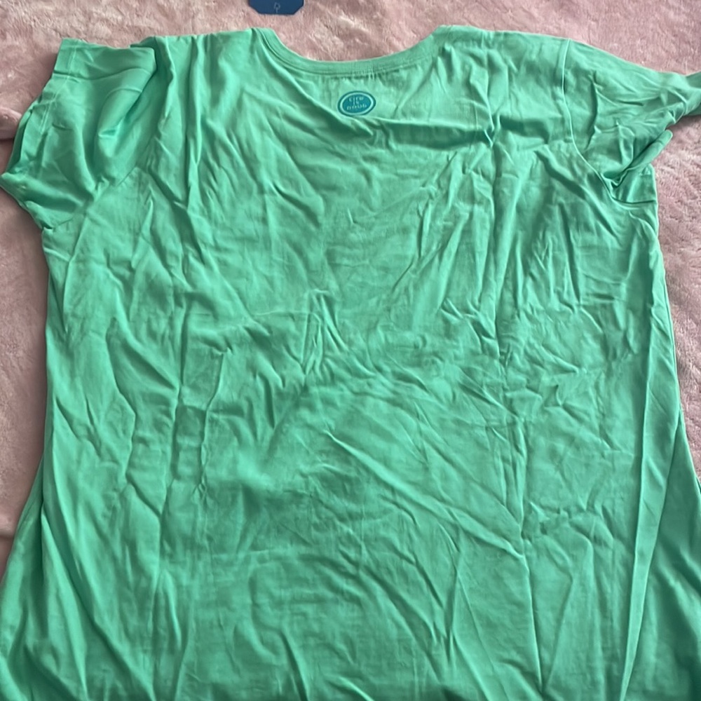 T-Shirt - Picture 4 of 4